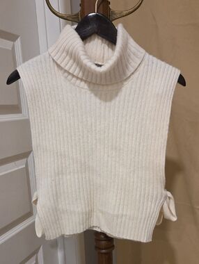 MARELLA Cream Ribbed Sleeveless Turtleneck Sweater Vest